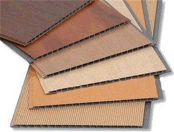 Colore di legno della decorazione interna dei pannelli per soffitti di plastica Heatproof del PVC