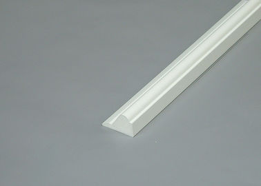 Strato A prova di UV della schiuma del PVC di 10ft, modanature bianchi del PVC del vinile del cappuccio basso per la casa