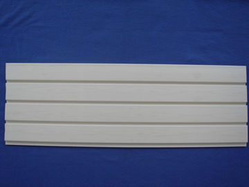 Del pannello del PVC Slatwall di iso/bordo della parete scanalato plastica legna di legno bianca
