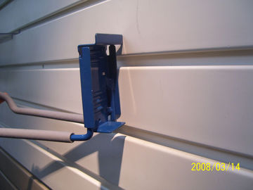 Canestro di plastica decorativo del metallo dell'esposizione del deposito del pannello di Slatwall del garage di Wpc