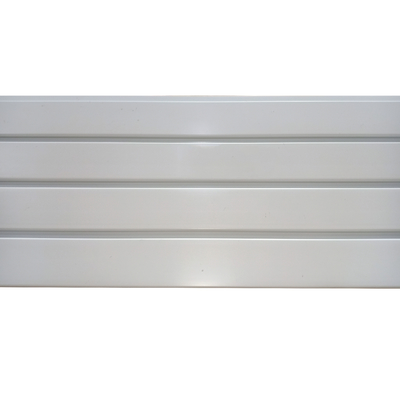 Il PVC Slatwall riveste l'esposizione di pannelli di parete bianca di Grey Black Color For Garage 4ft 8ft