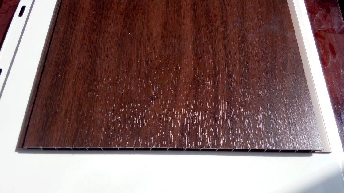 Lo sguardo di legno ha laminato i pannelli di parete di upvc per ...