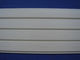 Pannelli a stecche bianchi del pannello del PVC Slatwall della plastica/di parete per stoccaggio del seminterrato