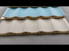 Pannello murale grigio per decorazione interna in composito legno-plastica WPC, materiale durevole