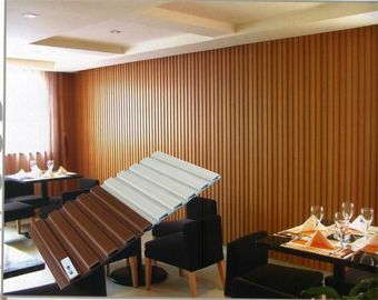 Rivestimento di legno imputrescibile Soncap della parete del pannello WPC della stanza del caffè