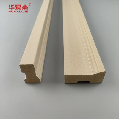 Cornice di porta in legno di plastica composita Wpc per spazi interni all'aperto nella decorazione domestica