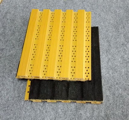 Prezzo buono Pannelli compositi assorbitori di rumore di WPC per il tetto falso della stanza interna in linea