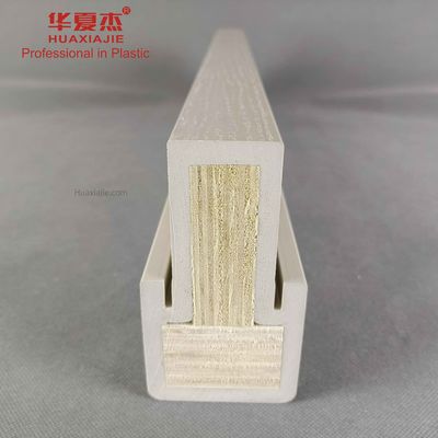 Prezzo buono Alto modanatura della porta del PVC dell'alto polimero di lucentezza per la stanza vivente di schiocco in linea