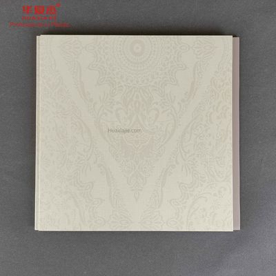 Prezzo buono Pannello per soffitto in PVC colorato lucido e facile da installare per la decorazione in linea