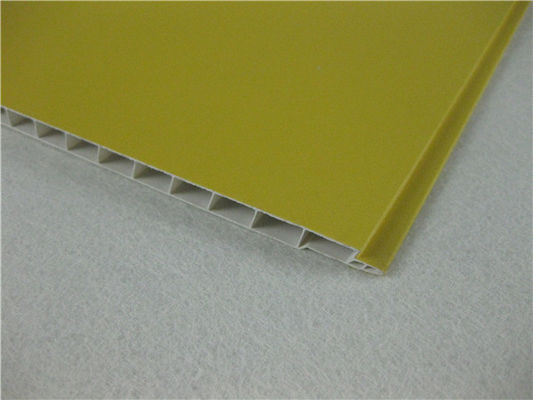 Prezzo buono Pannelli per soffitti del PVC laminati giallo, pannelli del tetto del PVC dell'isolamento termico in linea