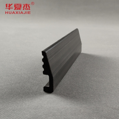 Prezzo buono Tavola di base in PVC nero a prova di umidità all'interno Skirting Profilo in PVC per la decorazione domestica in linea