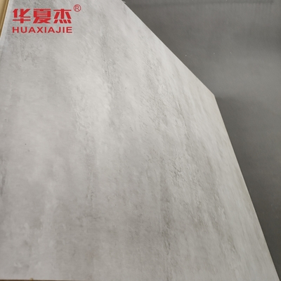 Prezzo buono Rivestimento composito di legno del PVC del bagno WPC del rivestimento interno della parete in linea