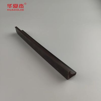 Prezzo buono Modellazione impermeabile in PVC Bianco La combinazione perfetta di stile e funzione in linea