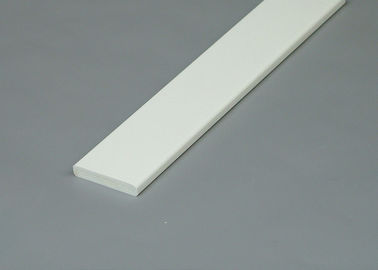 Prezzo buono Profili bianchi del bordo/PVC della disposizione del PVC decorativo dei modanature/grata del PVC della venatura del legno in linea