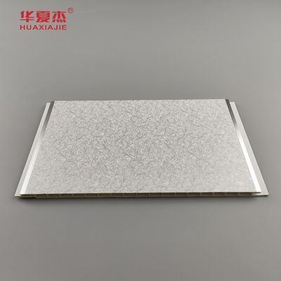 Prezzo buono pannelli di soffitto in PVC leggeri resistenti all'umidità 2,64 kg/m2 in linea