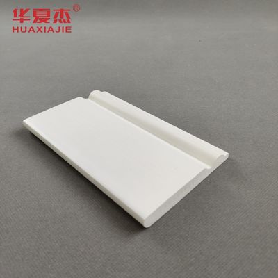 Prezzo buono Zoccoli in PVC a prova di umidità Battiscopa in PVC per protezione anti-UV Prestazioni di lunga durata in linea