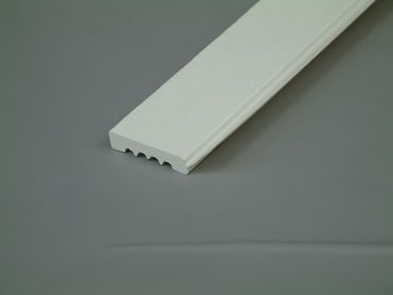 Prezzo buono Gli strati decorativi bianchi della schiuma imbarcano/PVC delle disposizioni del PVC sistemano il bordo in linea