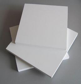 Prezzo buono WPC su misura Foamcore composito di plastica di legno/tabelloni in linea
