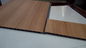 V il PVC di legno del grano dei pannelli per soffitti del PVC di Gap riveste le mattonelle di pannelli del soffitto del PVC della decorazione