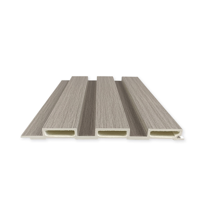 La prova dell'acqua ha scanalato il pannello di parete di Wpc ha laminato il colore di legno per dell'interno interno