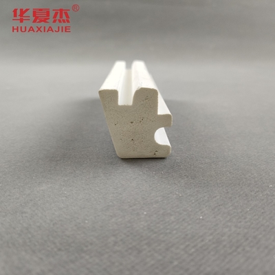 Inscatoli il modanatura d'imballaggio della disposizione del PVC per il davanzale dell'interno che fiuta il vinile bianco 7ft