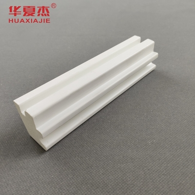 Inscatoli il modanatura d'imballaggio della disposizione del PVC per il davanzale dell'interno che fiuta il vinile bianco 7ft