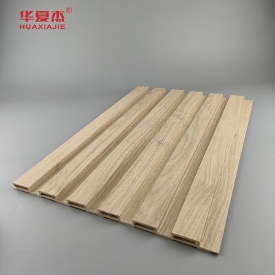 Anti graffi Natura Legno Wpc Pannello da parete Decorazione esterna Pannello Wpc laminato Fluted Board