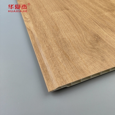 Al dettaglio pannelli murali in pvc a grana di legno pannelli di soffitto in pvc antigraffi per la decorazione residenziale