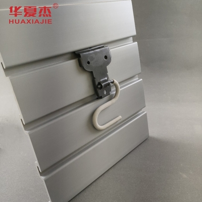 Del pannello del PVC Slatwall di iso/bordo della parete scanalato plastica legna di legno bianca