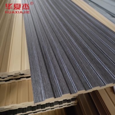 In vendita a caldo pannello murario in wpc a forma di U laminato scuro pannello di soffitto wpc decorazione interna ed esterna