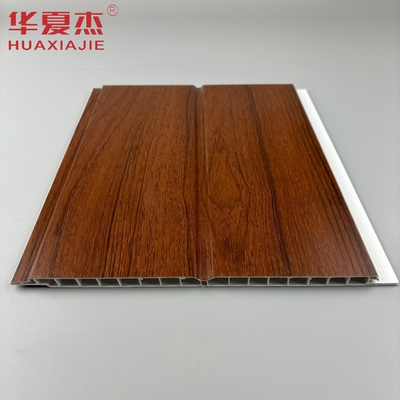 pannello di parete in pvc a forma di U pannello di soffitto in pvc a prova di umidità in legno rosso per la decorazione del soggiorno domestico