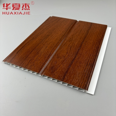 pannello di parete in pvc a forma di U pannello di soffitto in pvc a prova di umidità in legno rosso per la decorazione del soggiorno domestico