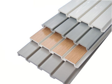 Prezzo buono Il forte garage di plastica Slatwall riveste la scanalatura di pannelli regolare di colore grigio bianco in linea