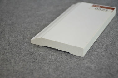 Prezzo buono Vinile bianco di modellatura del Baseboard della disposizione coloniale del PVC che fiancheggia strato 12ft in linea