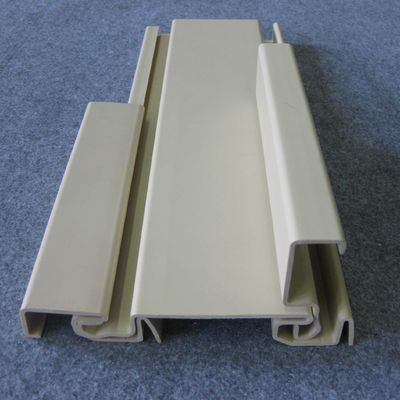 Prezzo buono Pannello a doghe in compensato scanalato MDF con estrusioni in PVC per garage in linea