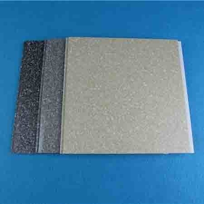 Prezzo buono Gli alti pannelli impermeabili di plastica lucidi del PVC con facile installano in linea