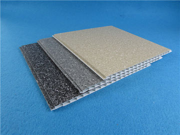 Prezzo buono Pannelli di parete impermeabili timbrati caldi del PVC/pannelli per soffitti 250 * 5mm 25 anni di garanzia in linea