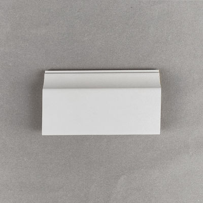 Qualità Profili in PVC Wpc con scanalatura in plastica laminata Wpc resistente allo sbiadimento per soggiorno Pop Room Fabbrica