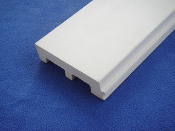 Prezzo buono Bordo di bordatura di plastica bianco decorativo, battiscope antitarme del PVC 126mm * 32mm in linea