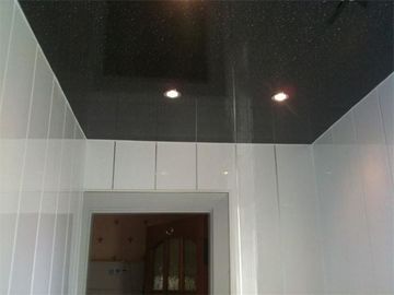 Prezzo buono pannelli per soffitti decorativi igienici dell'interno di 7.5mm * di 250mm rispettosi dell'ambiente in linea