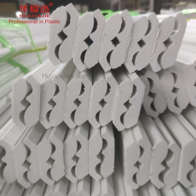 Prezzo buono Alti modanature lucidi del PVC di anti corrosione per l'interno domestico in linea