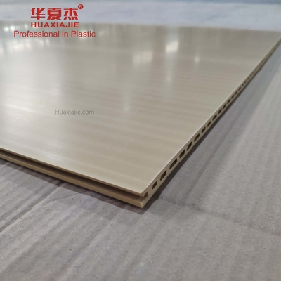 Prezzo buono Pannello di parete di legno irritante di Wpc di progettazione per la decorazione domestica in linea