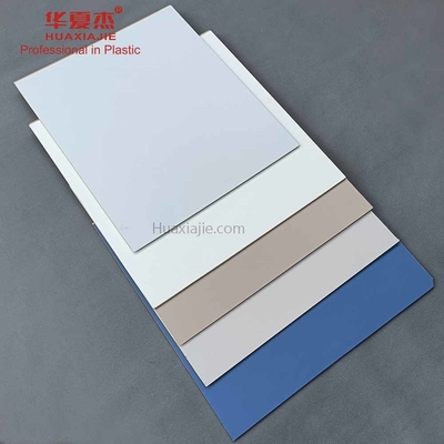 Prezzo buono Pannello di alta classe di progettazione della parete di Wpc per il tempo della coestrusione della decorazione resistente in linea