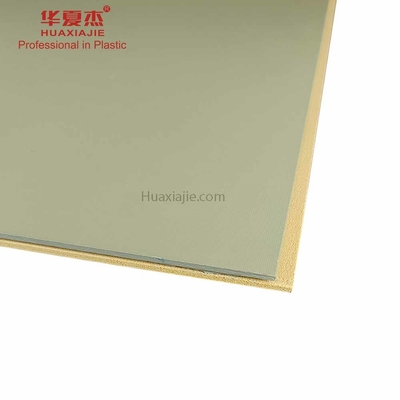 Prezzo buono Pannelli di parete interna dell'interno di Wpc della decorazione 1220mm x 2440mm per la stanza vivente di schiocco in linea