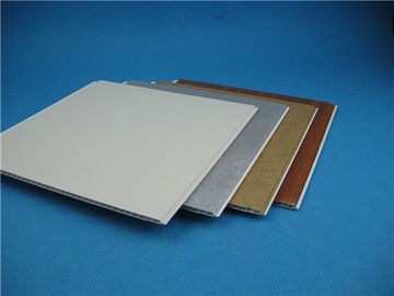 Prezzo buono Pannelli per soffitti naturali per la decorazione interna, 250mm * 5mm del PVC di rivestimento di legno di quercia rossa in linea