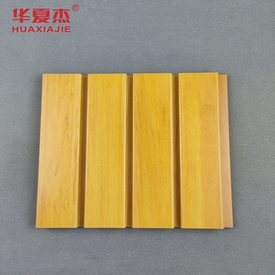 Prezzo buono L'alto PVC Slatwall della durevolezza riveste per resistenza all'umidità eccellente in linea