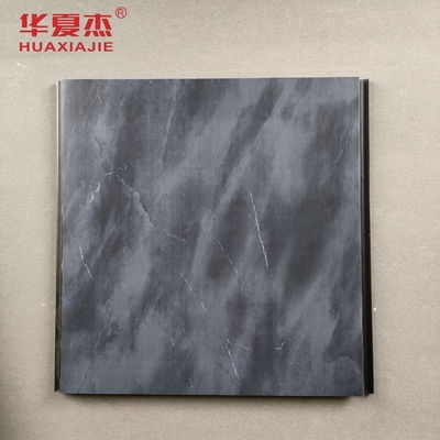 Prezzo buono Pannello di parete in PVC nero opaco e pannello di soffitto impermeabile per la decorazione in linea