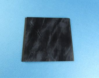 Prezzo buono Pannelli di parete impermeabili lisci riciclabili di UPVC per la piscina in linea