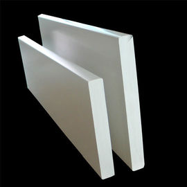 Prezzo buono Modanatura piano di plastica decorativo della schiuma del PVC con i profili dell'estrusione del PVC in linea