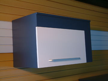Prezzo buono Lo stoccaggio durevole Slatwall del PVC riveste i pannelli di pannelli di parete decorativi del garage in linea